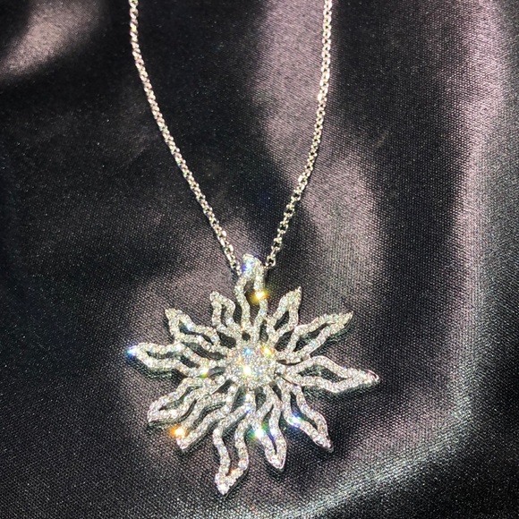 Park Lane Jewelry - New Park Lane Austrian Crystal Necklace Sun Burst